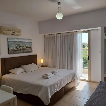 King'S Holiday Apartments Paphos Exterior foto